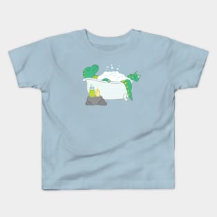 Funny bathing dinosaur spa day illustration Kids T-Shirt